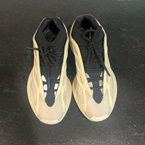 Size 7.5 - adidas Yeezy Boost 700 V3 Azael Men’s Shoes - Picture 4 of 10